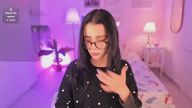 Snapshot of emma_soul1 chatting on 09.29.25 emma soul1 online show from 09.29.25