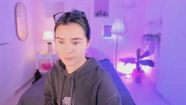 Snapshot of emma_soul1 chatting on 11.05.25 emma soul1 online show from 11.05.25