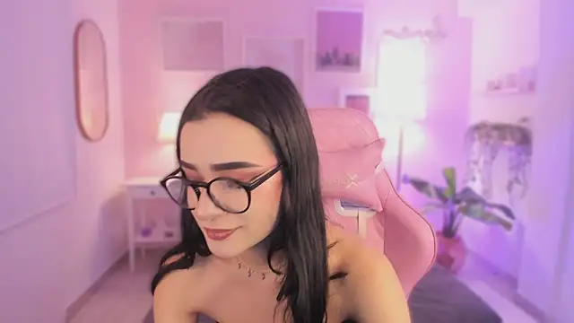 Snapshot of emma_soul1 chatting on 11.29.25 emma soul1 online show from 11.29.25