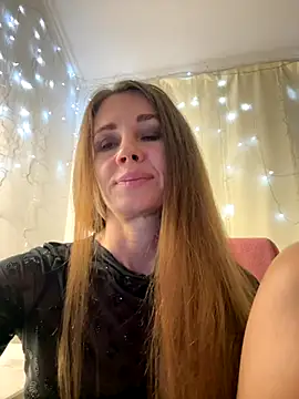 LucieMack online show from 10.15.25