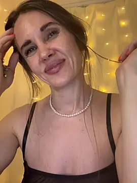 Snapshot of LucieMack chatting on 05.22.26 LucieMack online show from 05.22.26