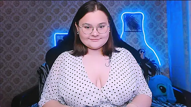 InLoveWithLife26 online show from 10.04.25