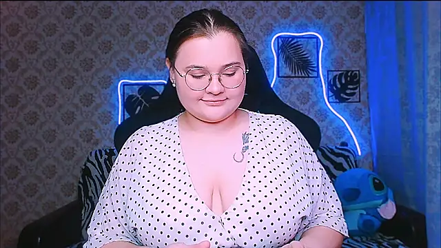 InLoveWithLife26 online show from 11.07.25