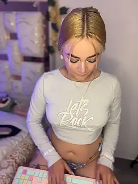 Sara Sophia420 online show from 05.21.26