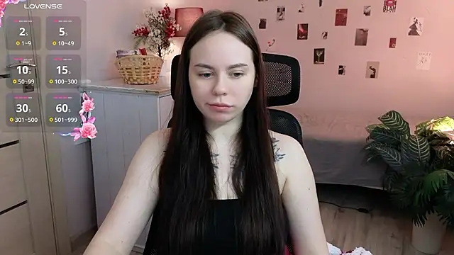 Alice Moondark online show from 03.20.26