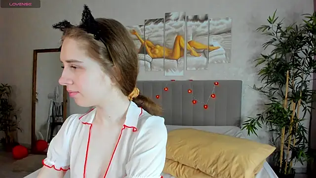 Camilla Kelly online show from 02.18.26