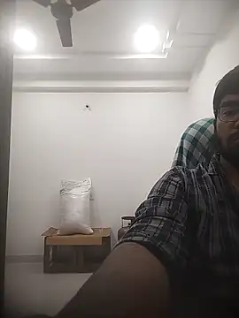 Snapshot of Shamsunderankura chatting on 10.29.25 Shamsunderankura online show from 10.29.25