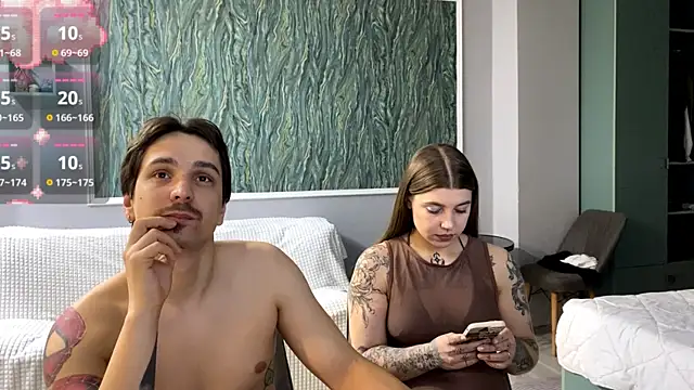 Snapshot of VelvetMiley chatting on 03.22.26 VelvetMiley online show from 03.22.26