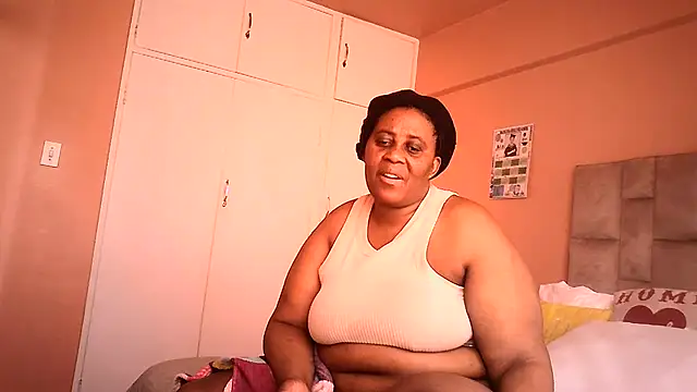 Snapshot of HUGEASSXXXXX chatting on 07.07.26 HUGEASSXXXXX online show from 07.07.26