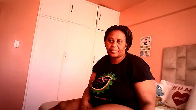 Snapshot of HUGEASSXXXXX chatting on 07.15.26 HUGEASSXXXXX online show from 07.15.26