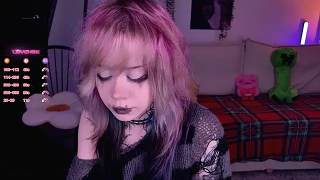 Lollyshy online show from 11.26.25