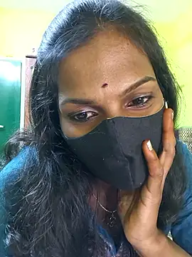 Snapshot of Honey_rosetamil chatting on 10.29.25 Honey rosetamil online show from 10.29.25