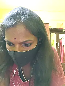 Snapshot of Honey_rosetamil chatting on 10.31.25 Honey rosetamil online show from 10.31.25