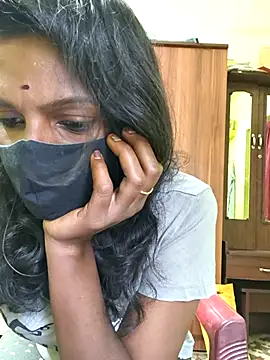 Snapshot of Honey_rosetamil chatting on 11.04.25 Honey rosetamil online show from 11.04.25