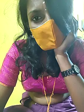 Snapshot of Honey_rosetamil chatting on 11.19.25 Honey rosetamil online show from 11.19.25