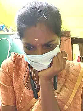 Snapshot of Honey_rosetamil chatting on 11.23.25 Honey rosetamil online show from 11.23.25