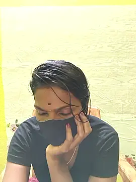 Snapshot of Honey_rosetamil chatting on 12.21.25 Honey rosetamil online show from 12.21.25