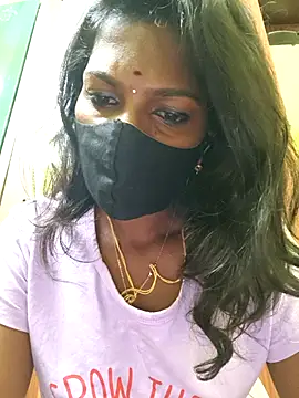 Snapshot of Honey_rosetamil chatting on 02.18.26 Honey rosetamil online show from 02.18.26