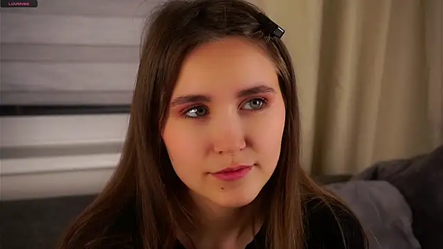 EthalFlowers online show from 11.25.25