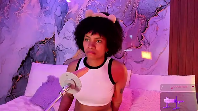 Lolalewis777 online show from 10.26.25