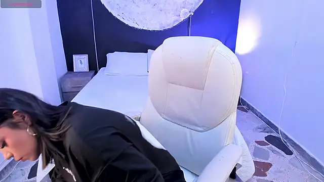 ShaniaDaniels online show from 09.24.25