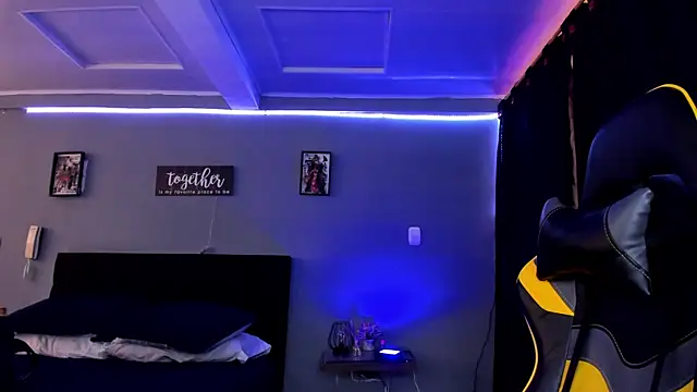 Snapshot of alexgiraldo__ chatting on 09.23.25 alexgiraldo online show from 09.23.25