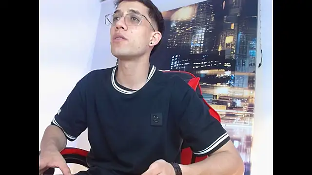 Snapshot of alexgiraldo__ chatting on 03.14.26 alexgiraldo online show from 03.14.26