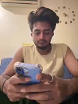 Snapshot of seenu2101 chatting on 06.18.26 seenu2101 online show from 06.18.26