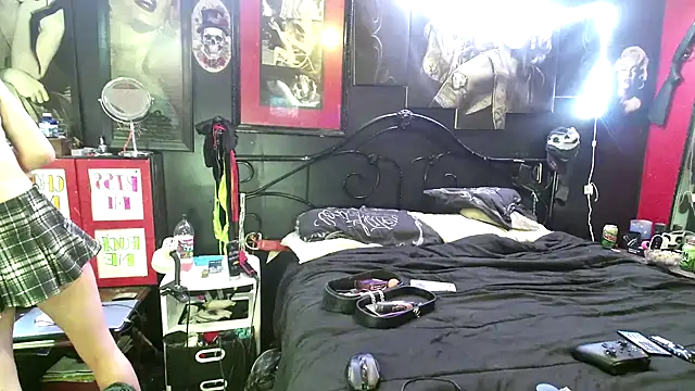 Splash Queen420 online show from 12.21.25