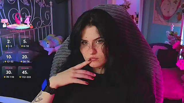 Dark Shine online show from 11.07.25