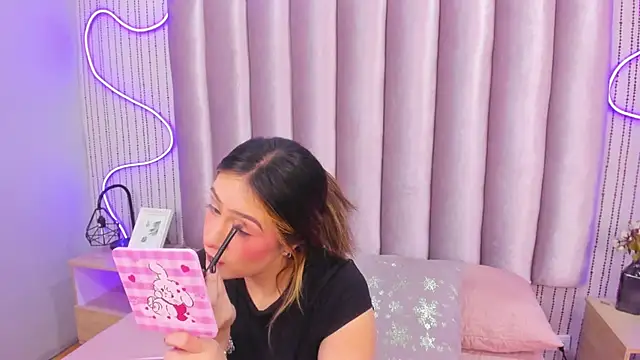 SamanthaPeachss online show from 11.24.25