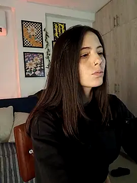 mishelkrave  online show from 10.06.25