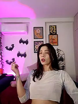 mishelkrave  online show from 10.28.25