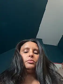 Snapshot of Angelaarayexx chatting on 05.13.26 Angelaarayexx online show from 05.13.26