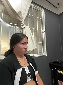 Alyha Cortes online show from 02.04.26