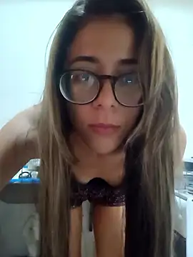 Snapshot of vivizinha27 chatting on 05.12.26 vivizinha27 online show from 05.12.26