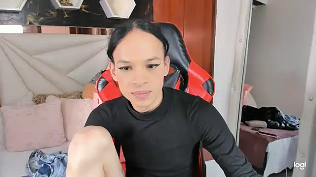 Snapshot of sara_slut21 chatting on 01.07.25 sara slut21 online show from 01.07.25