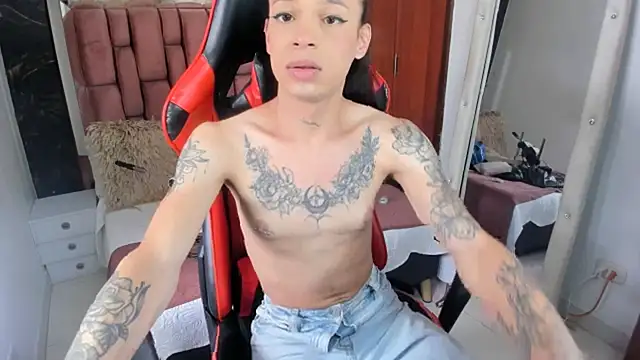 Snapshot of sara_slut21 chatting on 02.18.25 sara slut21 online show from 02.18.25