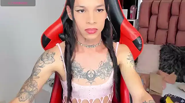 Snapshot of sara_slut21 chatting on 03.07.25 sara slut21 online show from 03.07.25