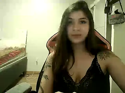 Becca B online show from 11.19.25