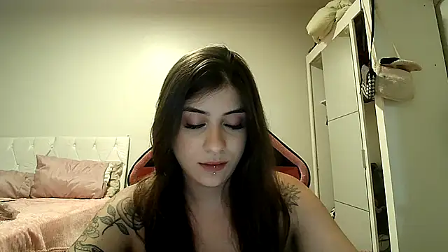 Becca B online show from 12.17.25