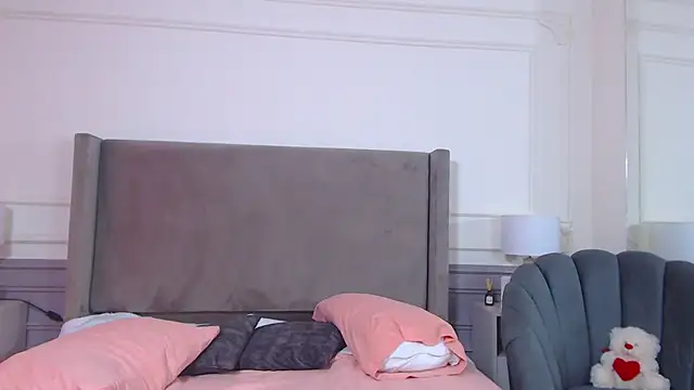 NatashaSilver online show from 11.18.25