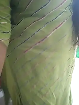 Snapshot of Diya-Sharmaa chatting on 10.09.25 Diya-Sharmaa online show from 10.09.25