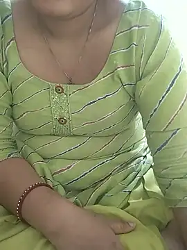 Snapshot of Diya-Sharmaa chatting on 10.13.25 Diya-Sharmaa online show from 10.13.25