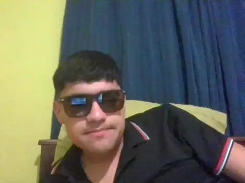 Snapshot of juanfritaa21 chatting on 09.11.25 juanfritaa21 online show from 09.11.25