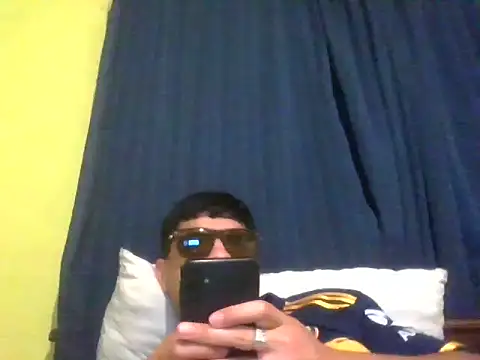 Snapshot of juanfritaa21 chatting on 09.13.25 juanfritaa21 online show from 09.13.25