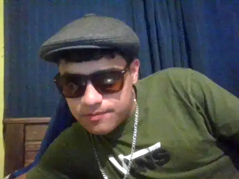 Snapshot of juanfritaa21 chatting on 09.19.25 juanfritaa21 online show from 09.19.25