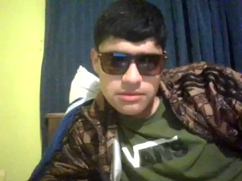 Snapshot of juanfritaa21 chatting on 09.21.25 juanfritaa21 online show from 09.21.25