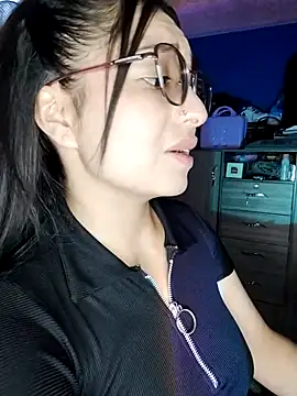 Mia   15 online show from 09.08.25