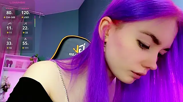 Kiara Dream online show from 10.15.25